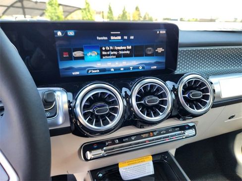 New 2026 Mercedes-Benz GLB 250 4MATIC image 20