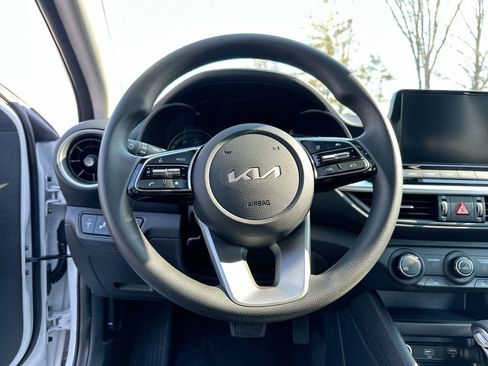 Used 2024 Kia Forte LXS w/ LXS Technology Package FWD image 34
