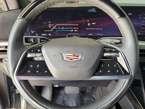Certified 2025 Cadillac Escalade Premium Luxury AWD/4WD image 21