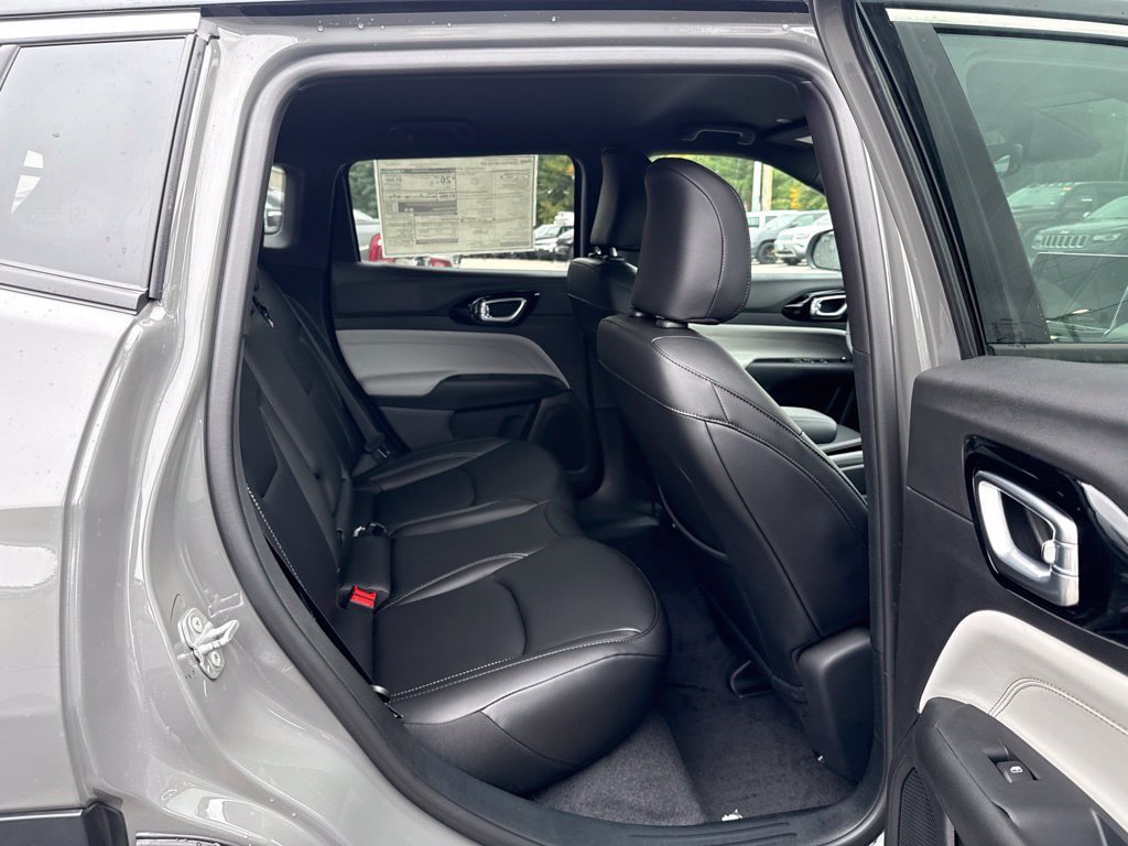 New 2026 Jeep Compass Limited AWD/4WD image 23
