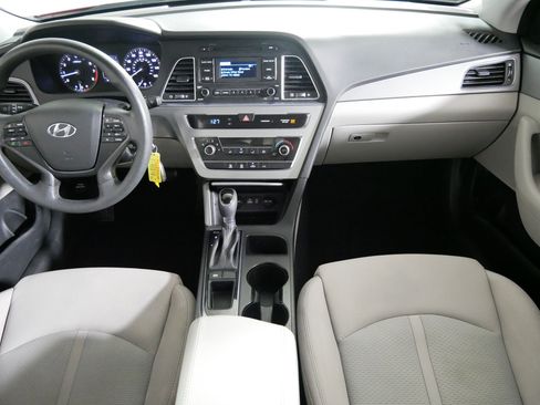 Used 2015 Hyundai Sonata SE image 10