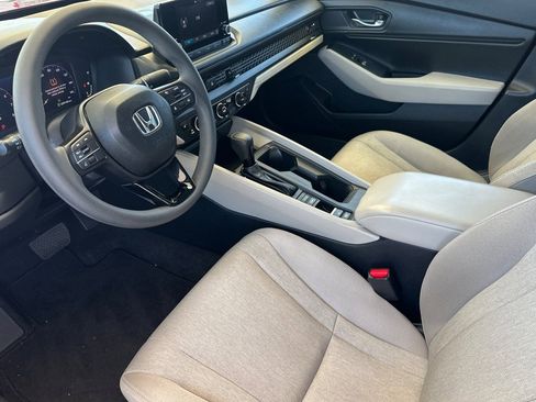 Used 2025 Honda Accord SE image 10