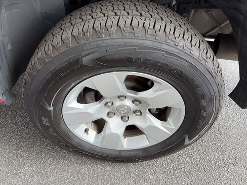 Used 2020 RAM 1500 Big Horn RWD image 10