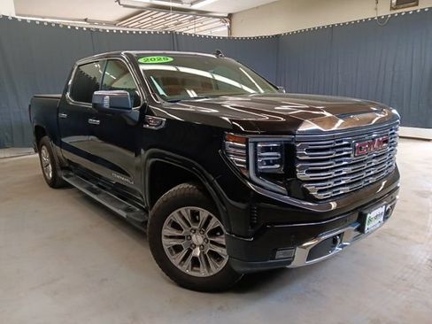Used 2025 GMC Sierra 1500 Denali w/ Technology Package AWD/4WD image 1