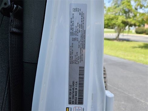 New 2024 Jeep Gladiator Sport image 16