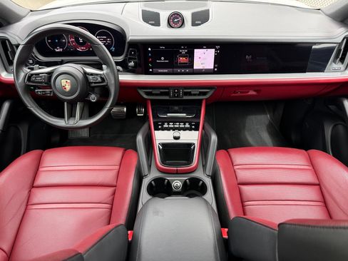 Certified 2024 Porsche Cayenne S AWD/4WD image 14