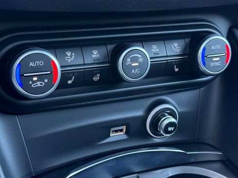 Used 2024 Alfa Romeo Stelvio Sprint image 22