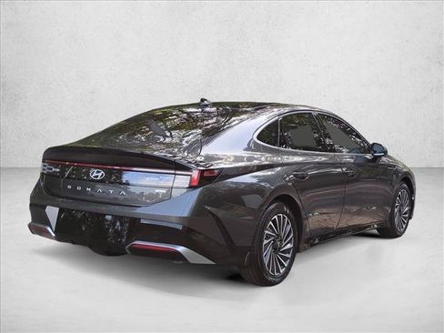 New 2026 Hyundai Sonata SEL FWD image 2