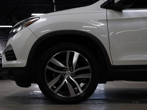 Used 2017 Honda Pilot Touring image 35
