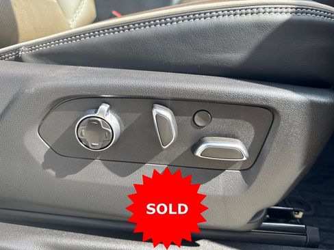 Used 2025 GMC Yukon XL Denali Ultimate AWD/4WD image 15