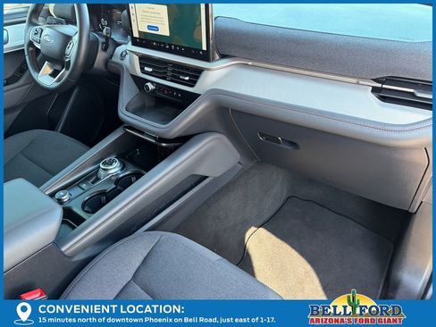 Used 2025 Ford Explorer Active image 32