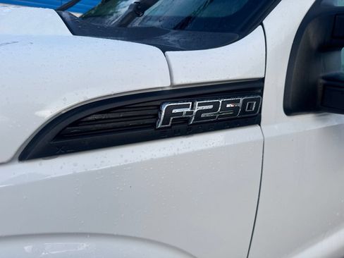 Used 2015 Ford F250 XL w/ XL Appearance Package RWD image 13