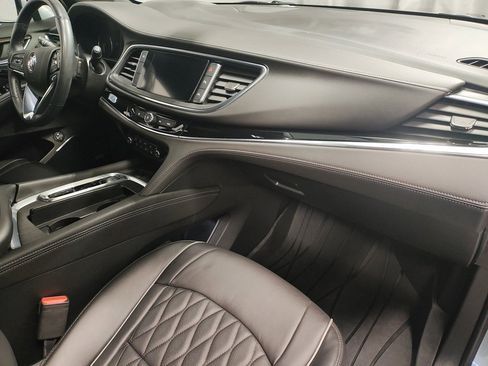 Certified 2024 Buick Enclave Avenir image 8