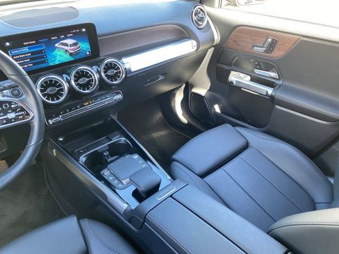 Used 2023 Mercedes-Benz EQB 250+ 250+ image 21