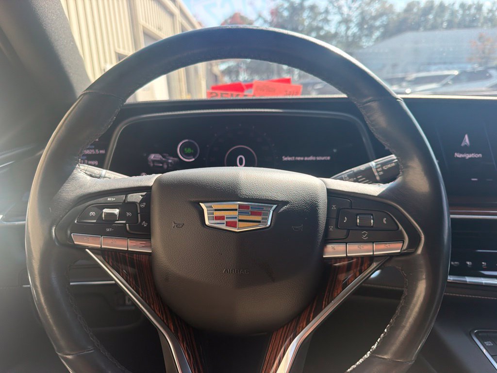 Used 2021 Cadillac Escalade ESV Premium Luxury RWD image 19