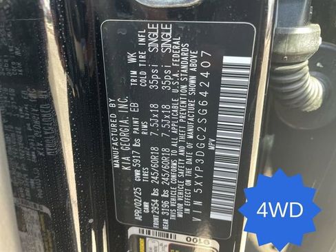 Used 2025 Kia Telluride AWD image 35