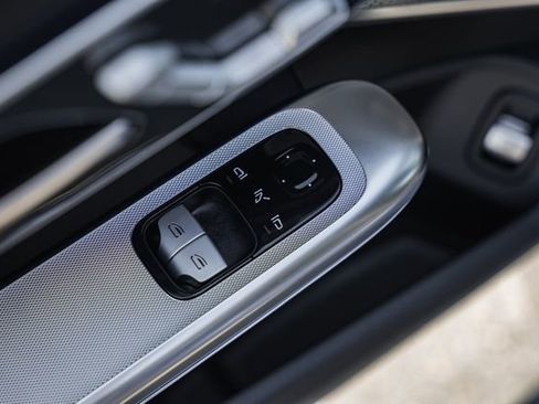 Used 2024 Mercedes-Benz CLE 450 4MATIC Coupe image 35