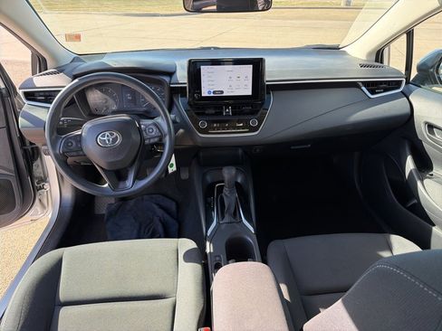 Used 2024 Toyota Corolla LE image 20