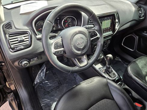 Used 2019 Jeep Compass Latitude image 8