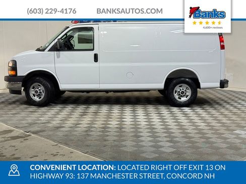 New 2026 GMC Savana 3500 w/ Driver Convenience Package RWD image 5