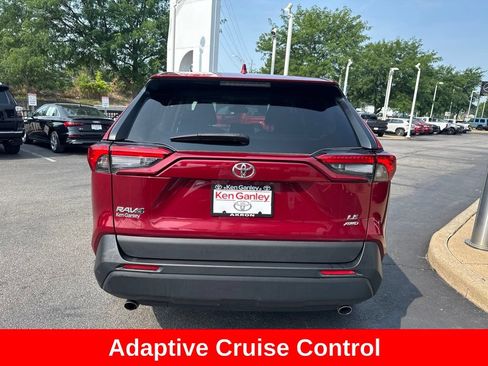 Used 2023 Toyota RAV4 LE AWD/4WD image 6
