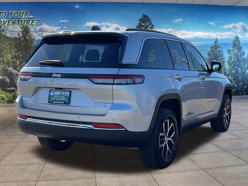 New 2025 Jeep Grand Cherokee Limited w/ Trailer Tow Package image 5