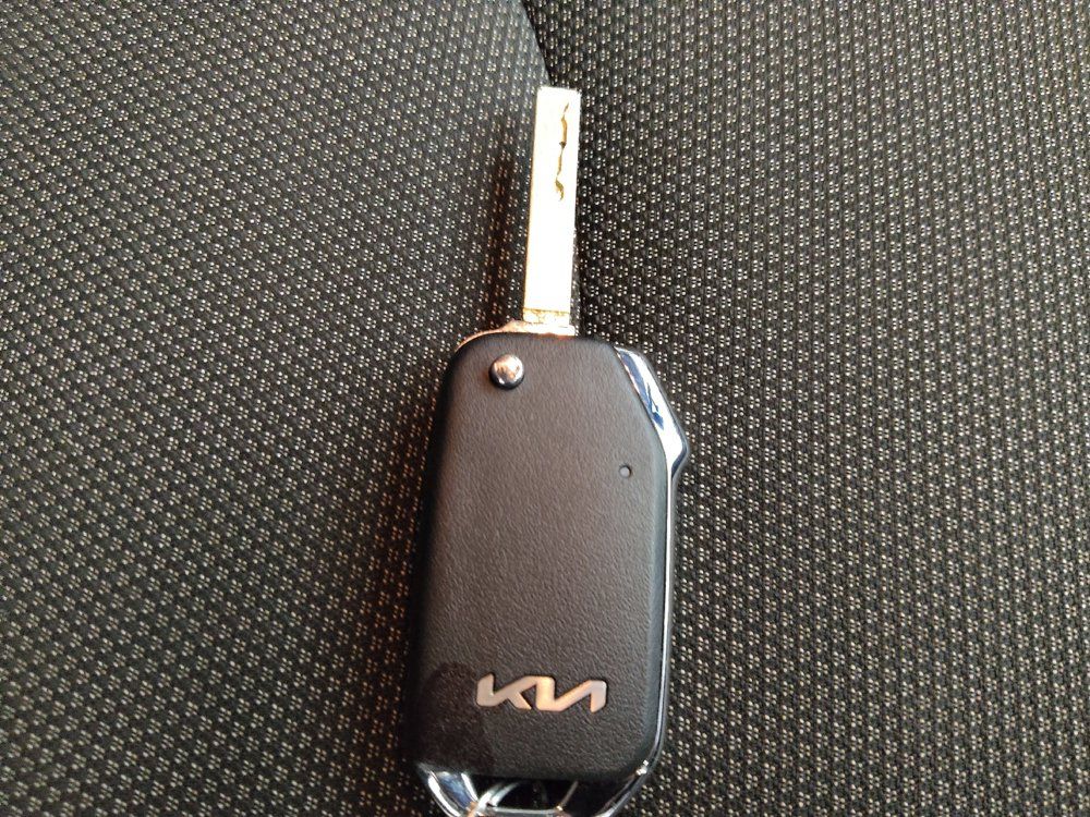 Used 2024 Kia Forte LXS w/ LXS Technology Package FWD image 32