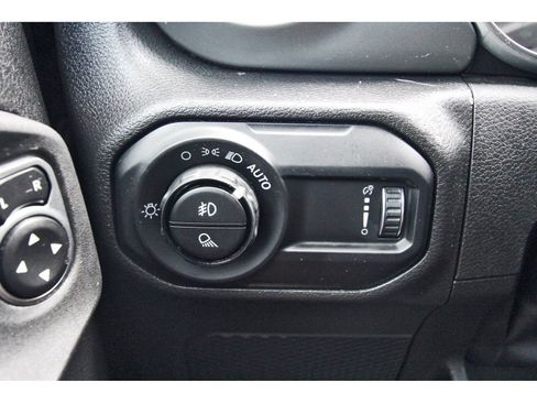 Used 2023 Jeep Gladiator Sport AWD/4WD image 19