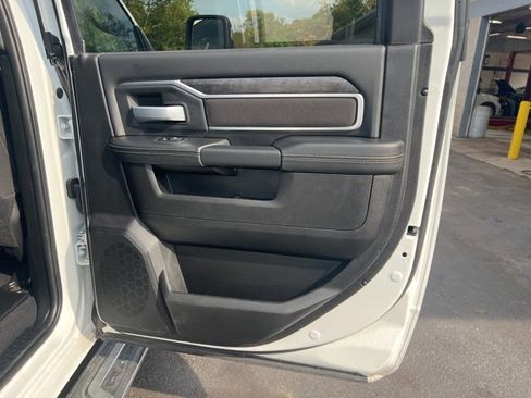 Used 2024 RAM 3500 Big Horn image 16