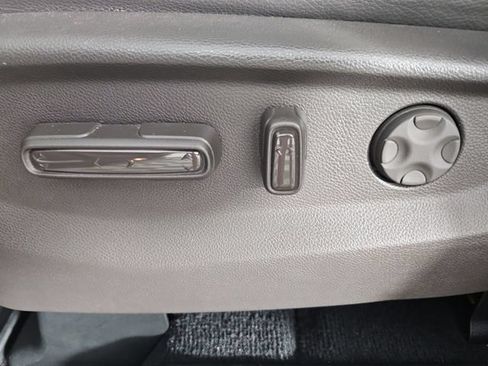 Used 2023 Honda Odyssey Elite image 32