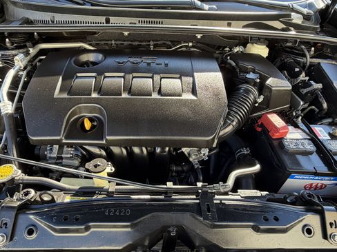 Used 2016 Toyota Corolla image 33