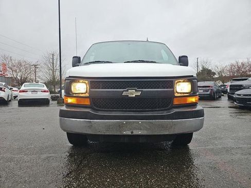 Used 2014 Chevrolet Express 2500 image 18