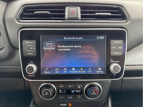 Used 2024 Nissan Leaf S FWD image 19