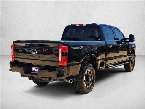 Used 2023 Ford F250 Lariat w/ Lariat Ultimate Package AWD/4WD image 5