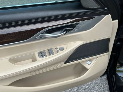 Used 2019 BMW 740i w/ Executive Package RWD image 11