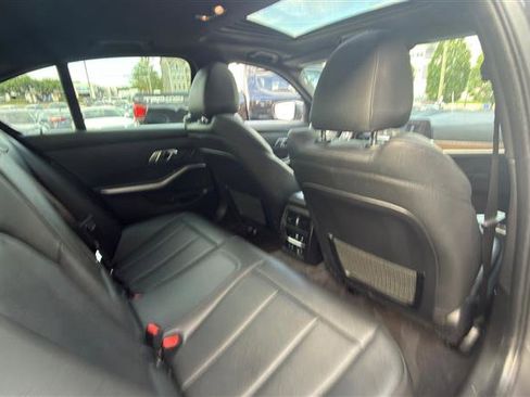 Used 2019 BMW 330i xDrive Sedan w/ Driving Assistance Package AWD/4WD image 17