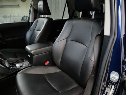 Used 2022 Toyota 4Runner TRD Off-Road Premium AWD/4WD image 3