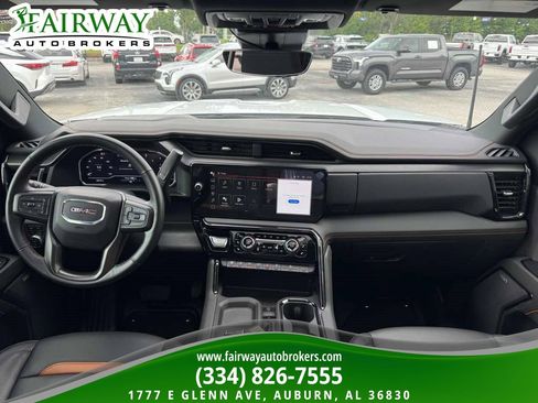 Used 2024 GMC Sierra 2500 AT4 w/ AT4 Premium Plus Package AWD/4WD image 14