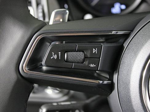 Certified 2026 Porsche Macan AWD/4WD image 22