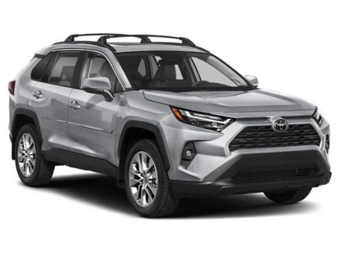 Used 2025 Toyota RAV4 XLE image 6