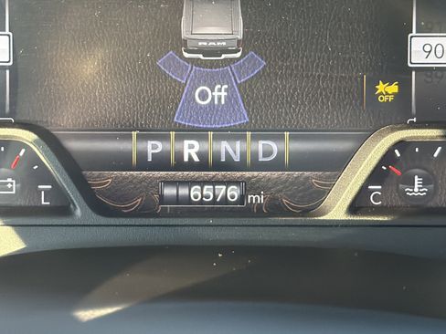 Used 2025 RAM 3500 Big Horn image 10