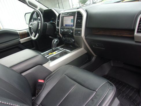 Used 2019 Ford F150 Lariat AWD/4WD image 12
