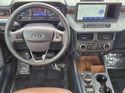 Used 2024 Ford Maverick Lariat w/ FX4 Off-Road Package AWD/4WD image 10
