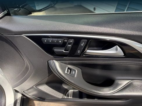 Used 2018 INFINITI QX30 AWD image 35
