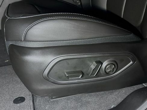 New 2025 Jeep Grand Cherokee Limited w/ Luxury Tech Group II image 13