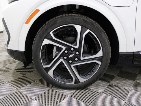 New 2026 Chevrolet Equinox EV LT w/ Convenience Package II image 40