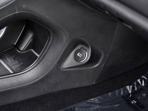 Used 2015 Chrysler 200 C w/ Navigation & Sound Group I image 13