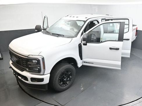 Certified 2026 Ford F250 XL w/ STX Appearance Package AWD/4WD image 34