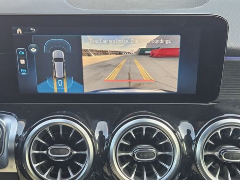 Certified 2026 Mercedes-Benz GLB 250 image 17