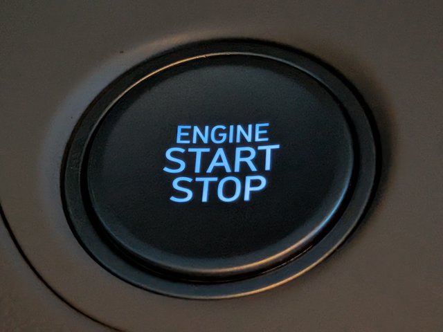 Used 2024 Hyundai Elantra Limited FWD image 31